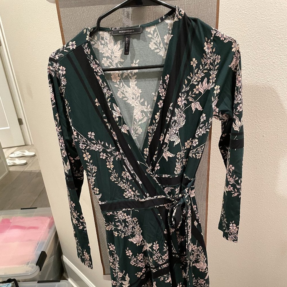 BCBGMaxAzria long sleeve green pattern floral dress size xxs